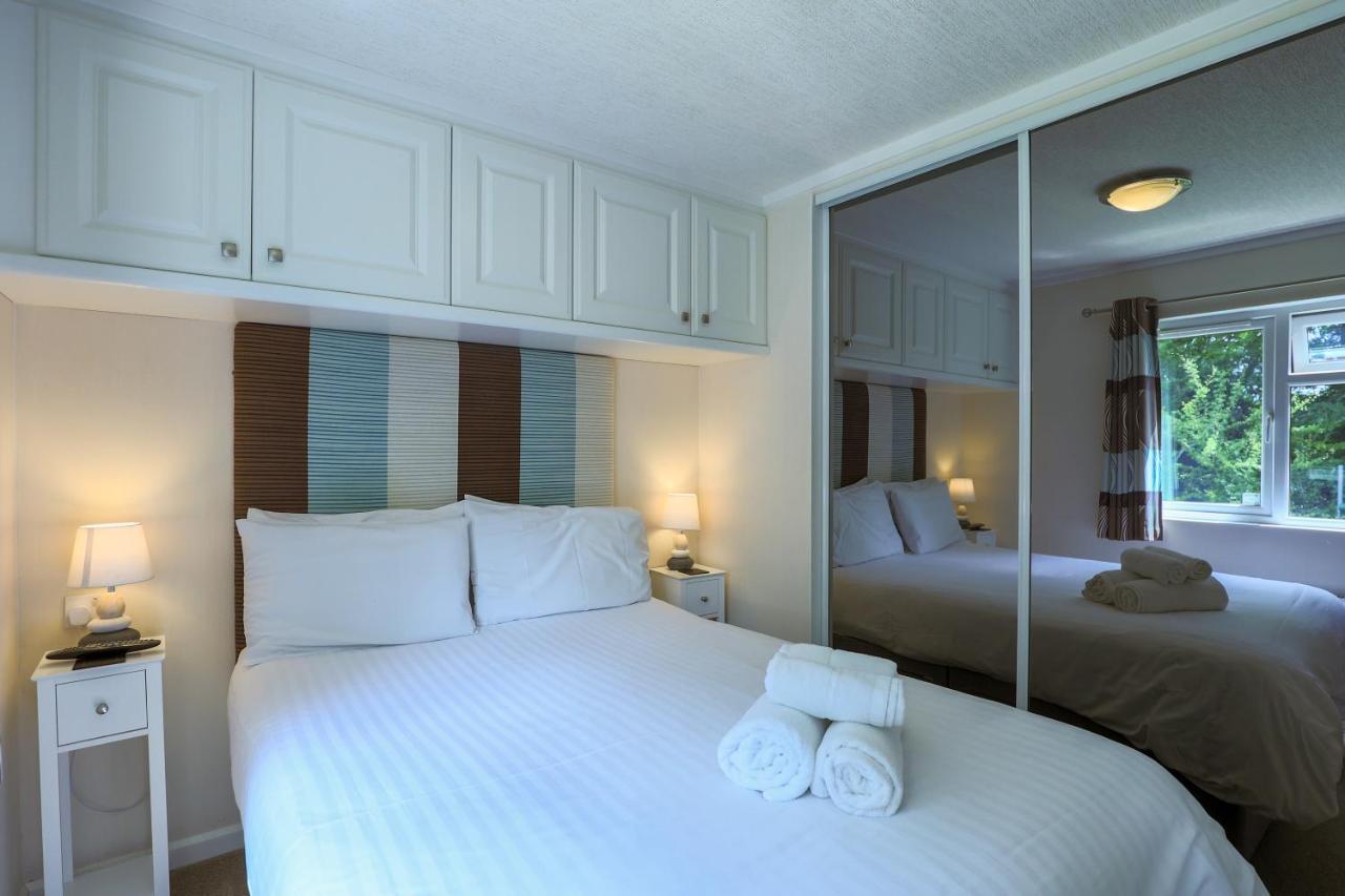 Conkers Lodge For 6 With Hot Tub & Secluded Decking - Spa Resort In Devon Chudleigh Екстериор снимка