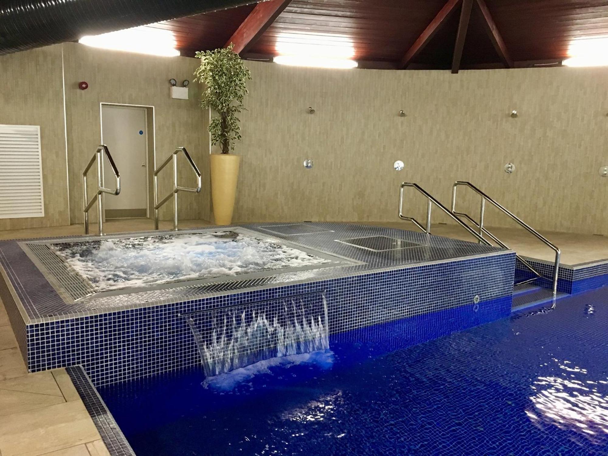 Conkers Lodge For 6 With Hot Tub & Secluded Decking - Spa Resort In Devon Chudleigh Екстериор снимка